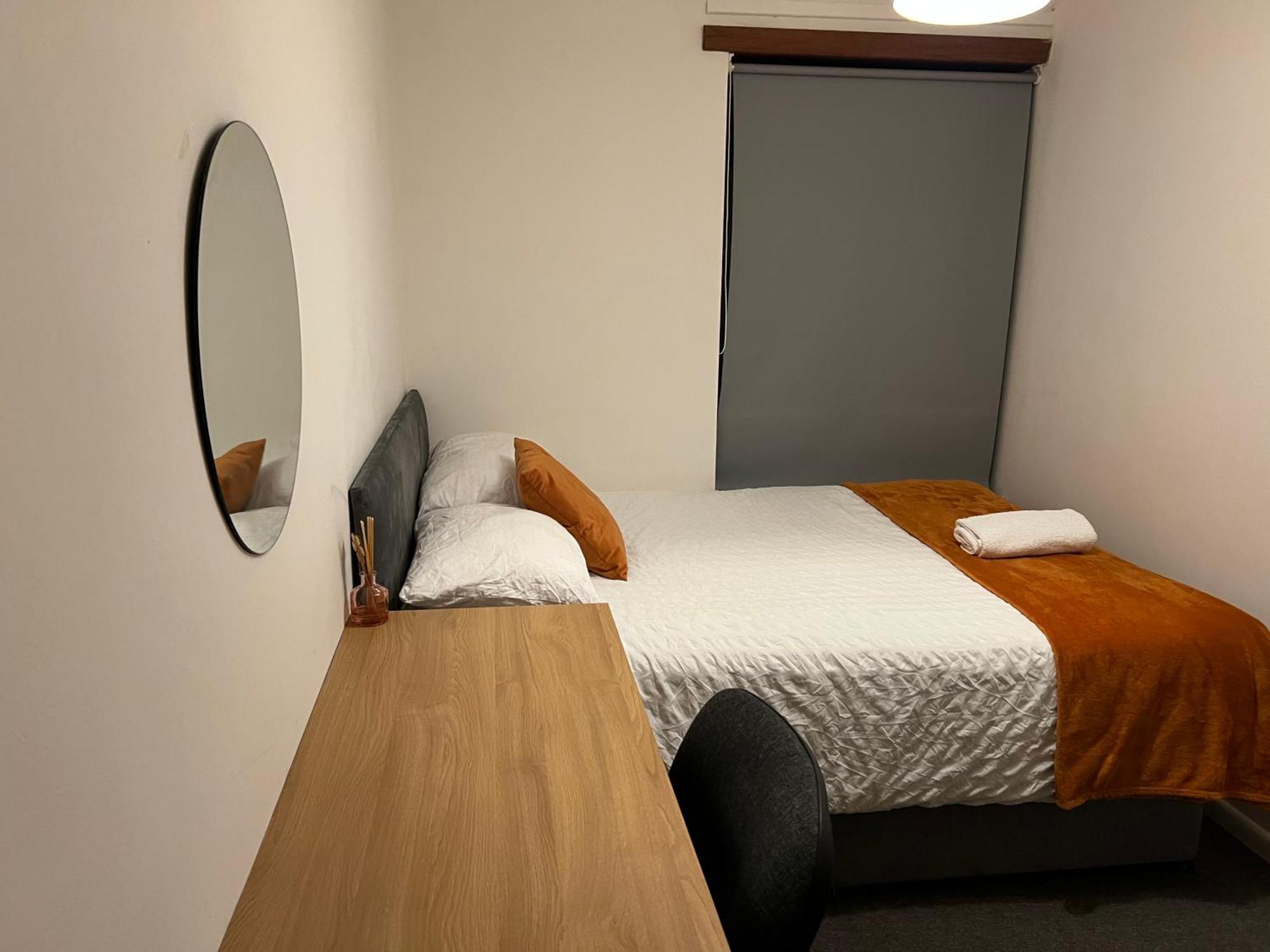 The Coral Guest House 1 Mile From Winchester Market Luaran gambar